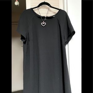 BLACK DRESS WITH SHORT SLEEVE CAP DRESS IT UP OR DOWN 22”P 28”L BELT IT SCARF IT